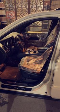 جیپ گراند شیرۆکی